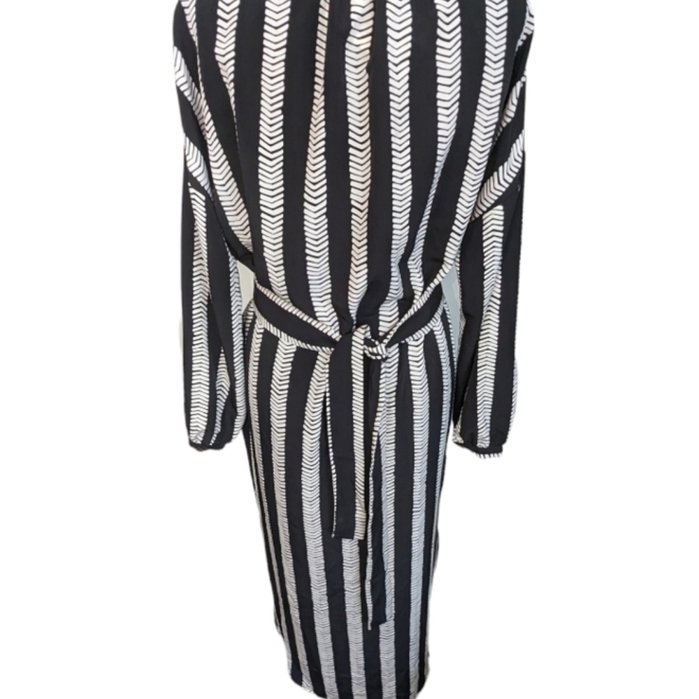Dugbee By WHOOPI Black and White Striped Long Sleeve Bohemian Dress - Picture 5 of 6
